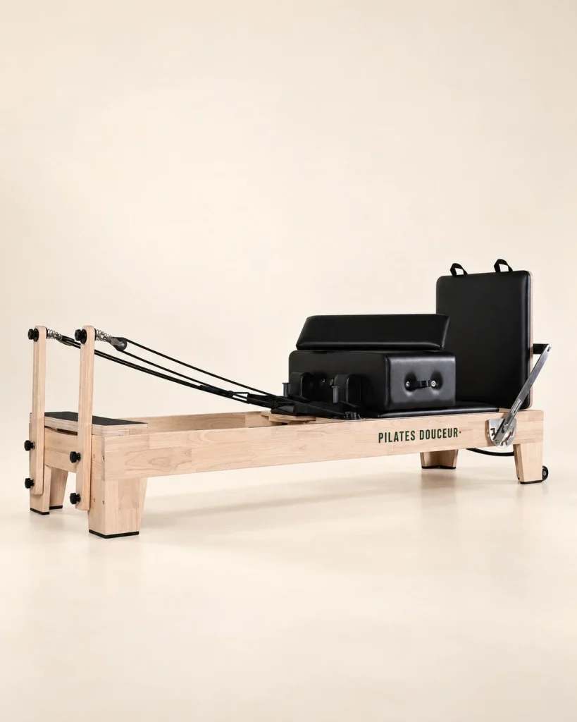 Wooden Studio Reformer – Pilates Douceur full view – illustration